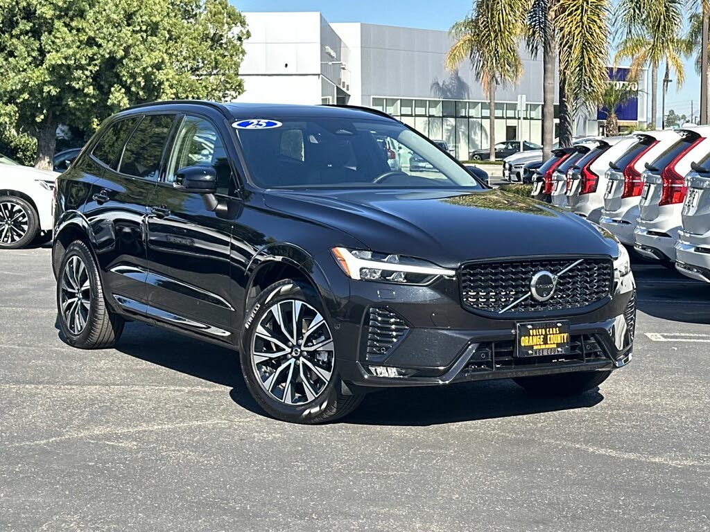 2025 Volvo XC60 B5 Plus Dark Theme AWD