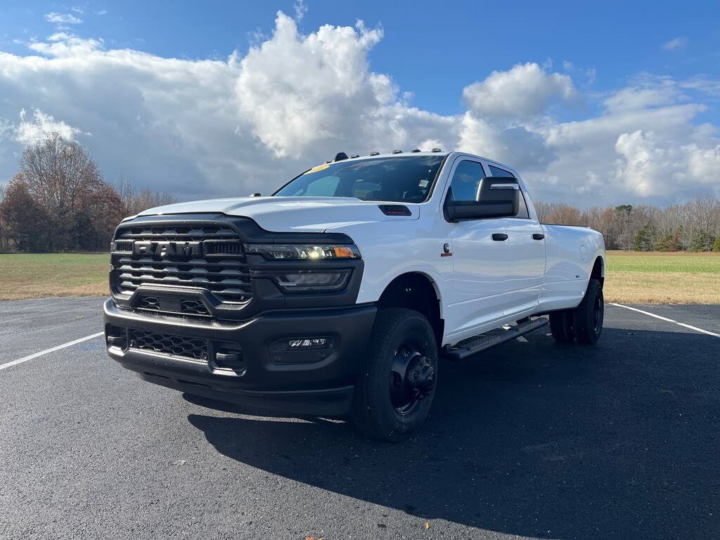 2026 RAM 3500 Tradesman Crew Cab LB DRW 4WD