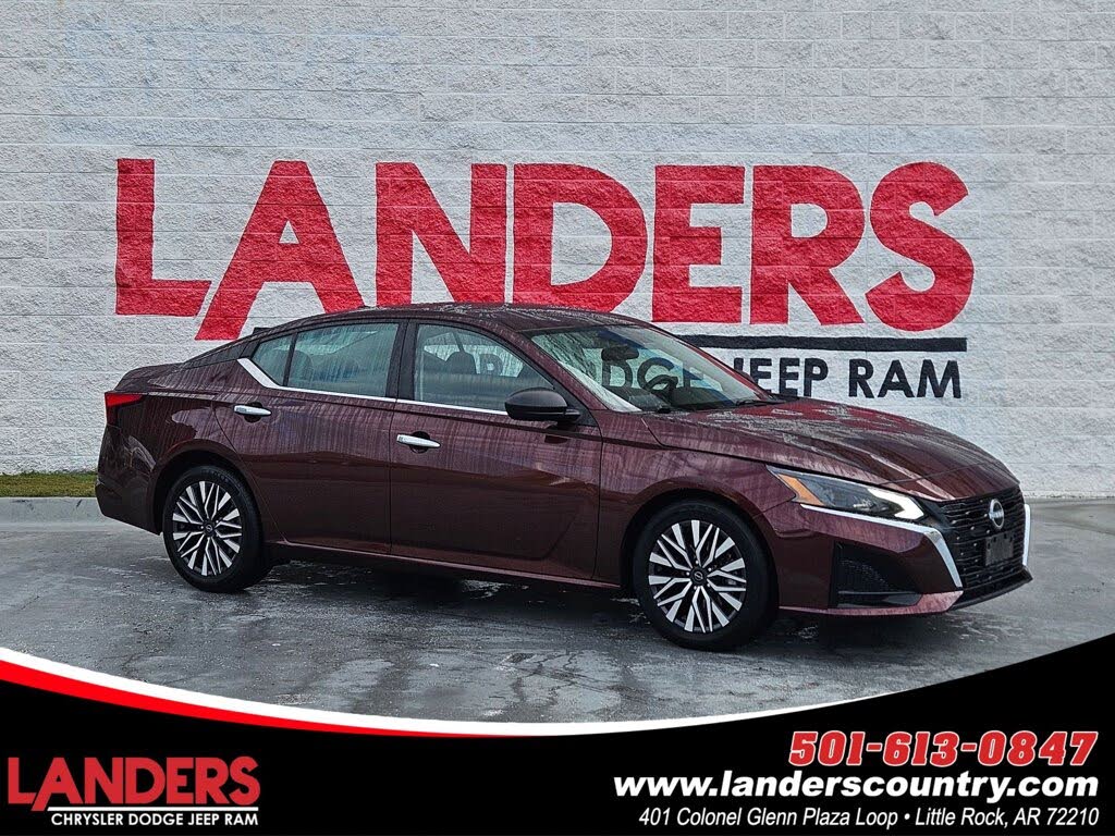 2024 Nissan Altima 2.5 SV FWD