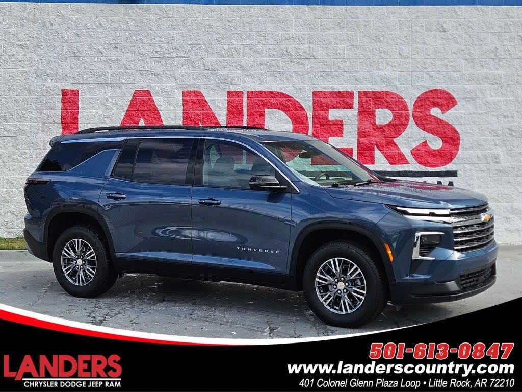 2025 Chevrolet Traverse LT FWD