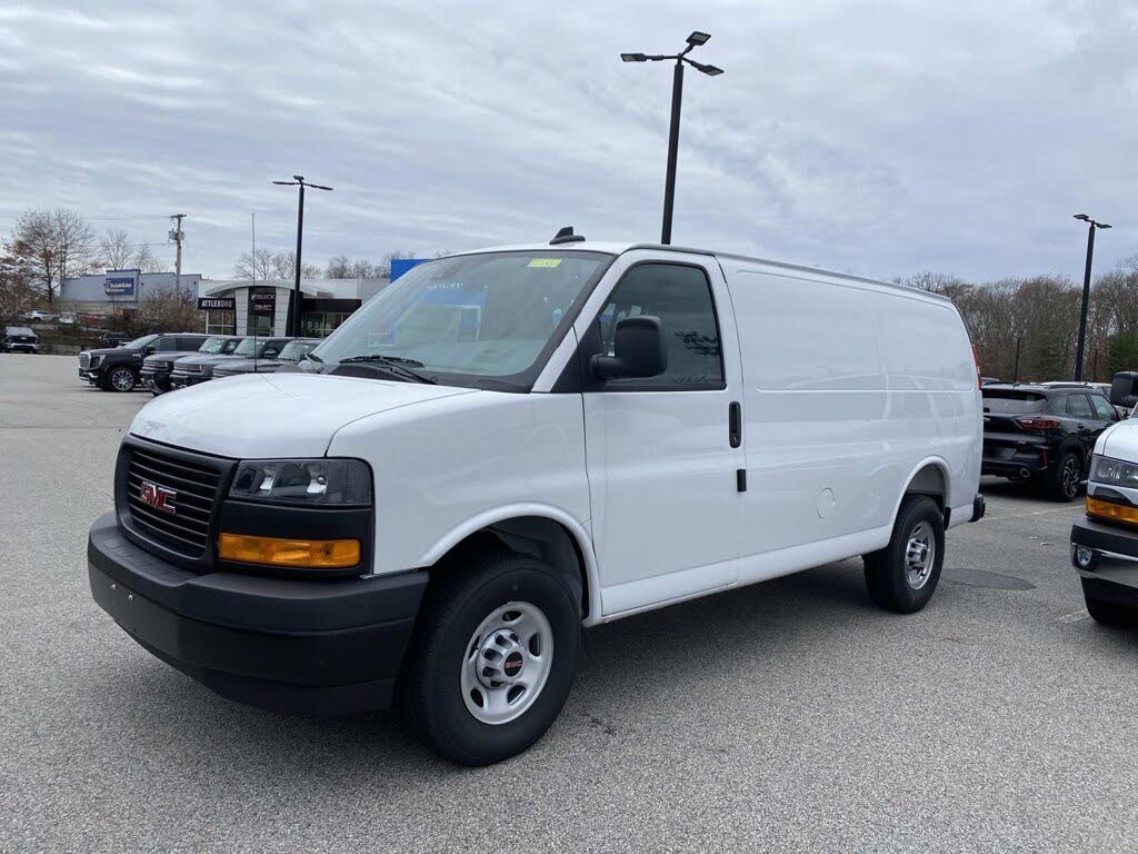 2025 GMC Savana Cargo 3500 RWD