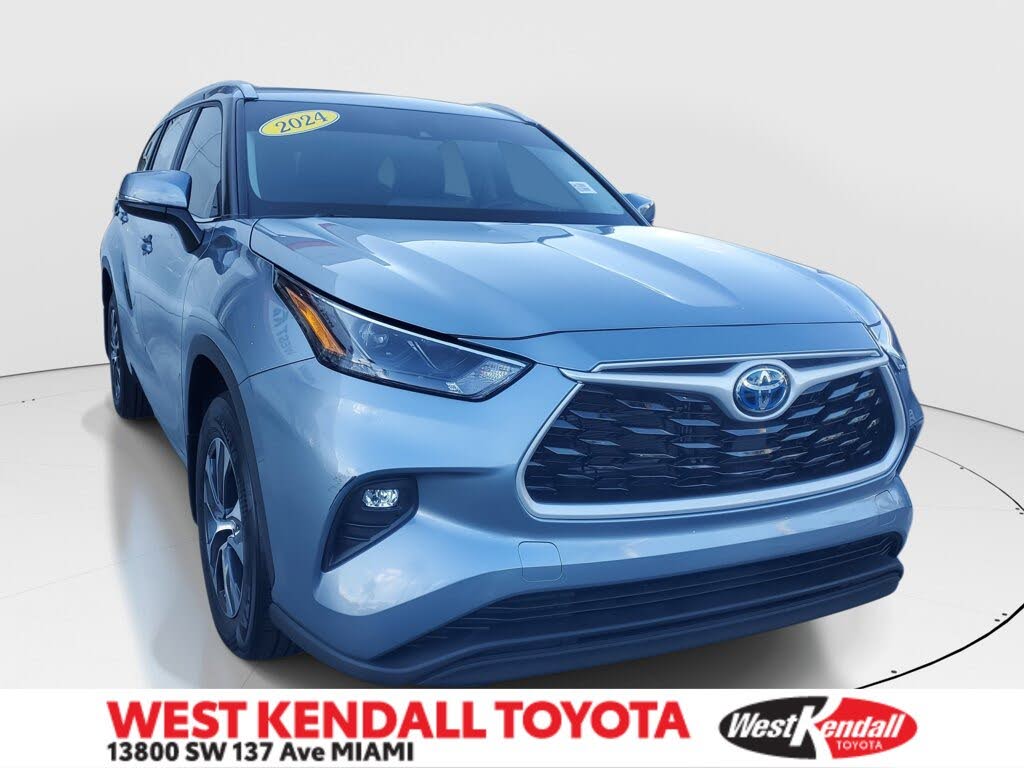 2024 Toyota Highlander Hybrid XLE FWD