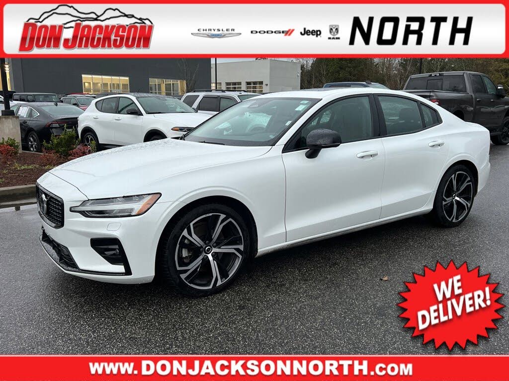 2024 Volvo S60 B5 Core Dark Theme AWD