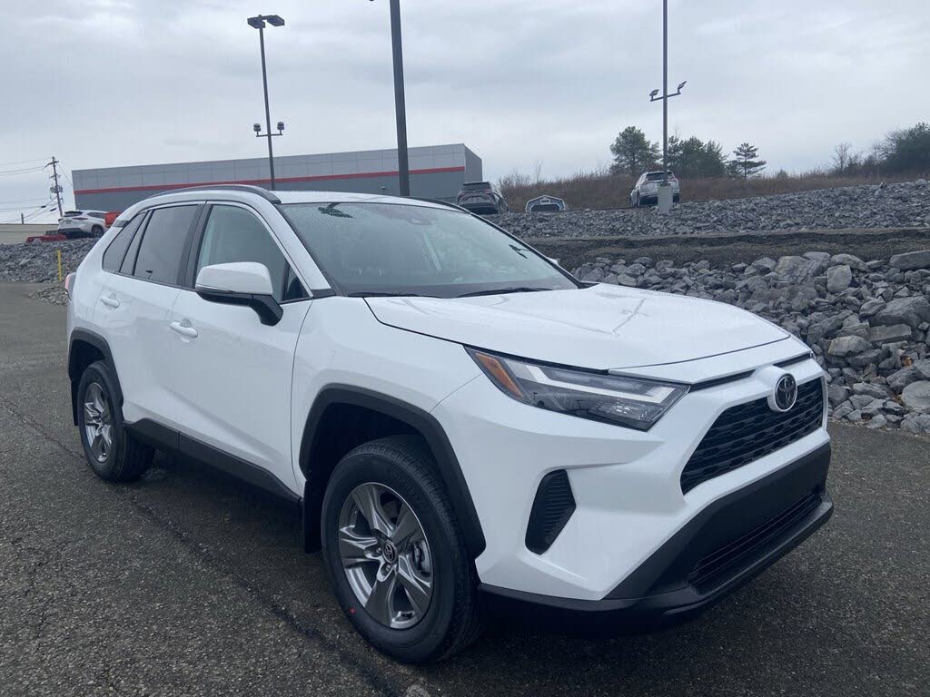 2025 Toyota RAV4 XLE AWD