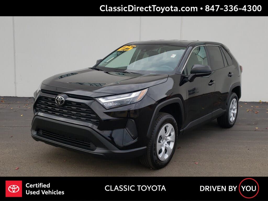 2025 Toyota RAV4 LE FWD