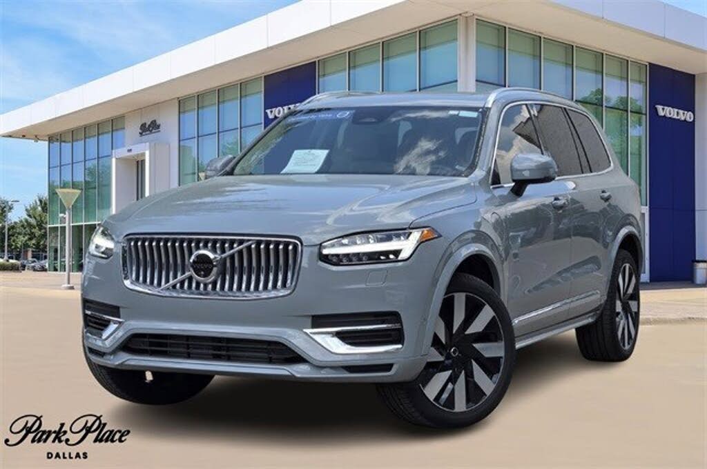 2025 Volvo XC90 Recharge T8 Plus Bright Theme 7-Passenger eAWD