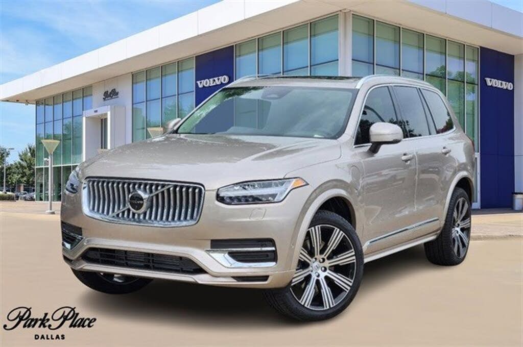 2025 Volvo XC90 Recharge T8 Plus Bright Theme 7-Passenger eAWD