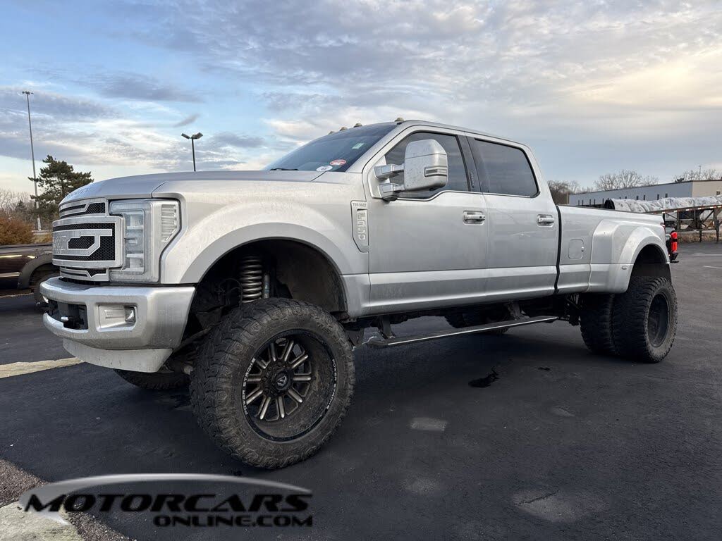 2017 Ford F-350 Super Duty Platinum Crew Cab LB DRW 4WD