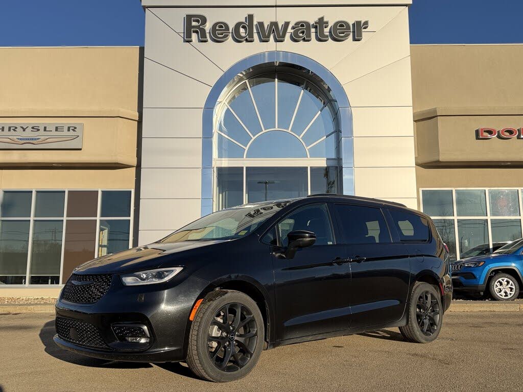 Chrysler Pacifica Touring L AWD 2023