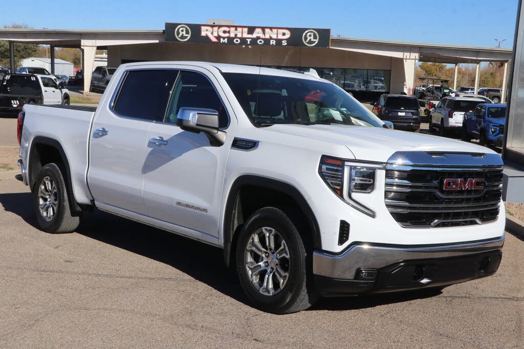 2024 GMC Sierra 1500 SLT Crew Cab RWD