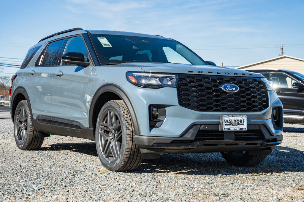 2026 Ford Explorer ST-Line AWD