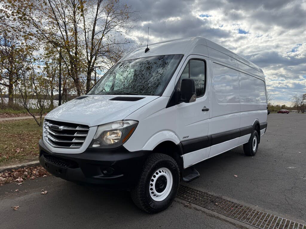 2016 Mercedes-Benz Sprinter 2500 170 WB Crew Van 4WD