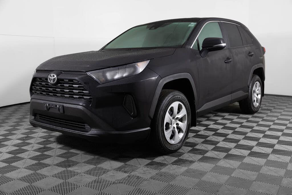 Toyota RAV4 LE FWD 2022