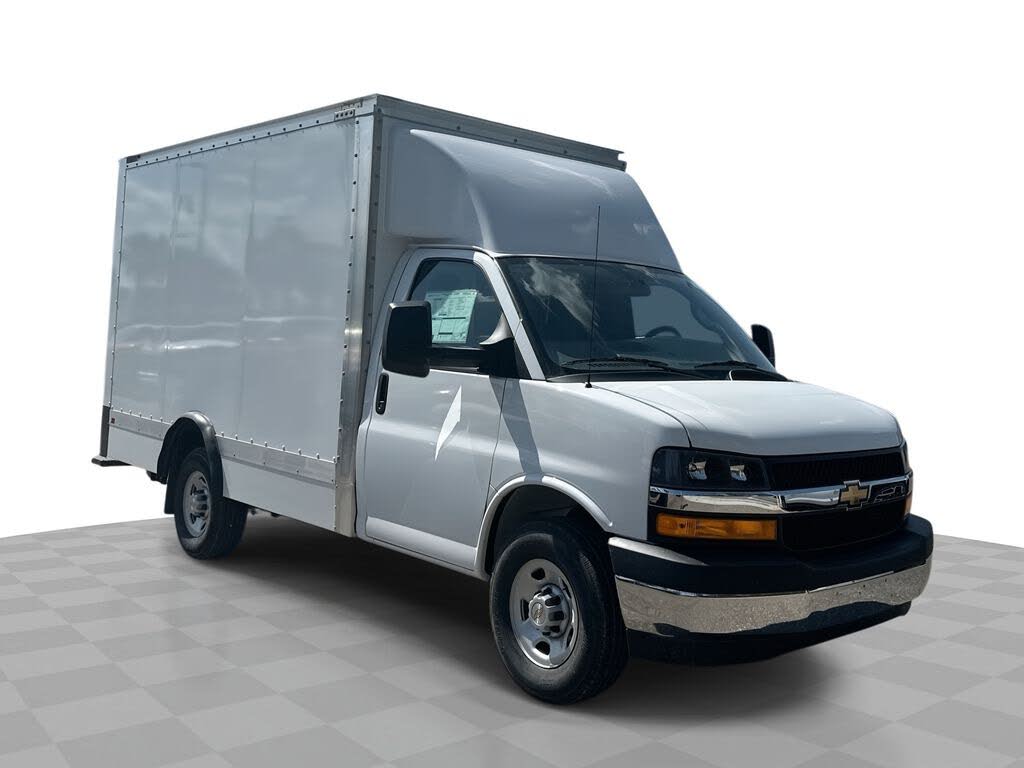 2025 Chevrolet Express Chassis 3500 Cutaway 139