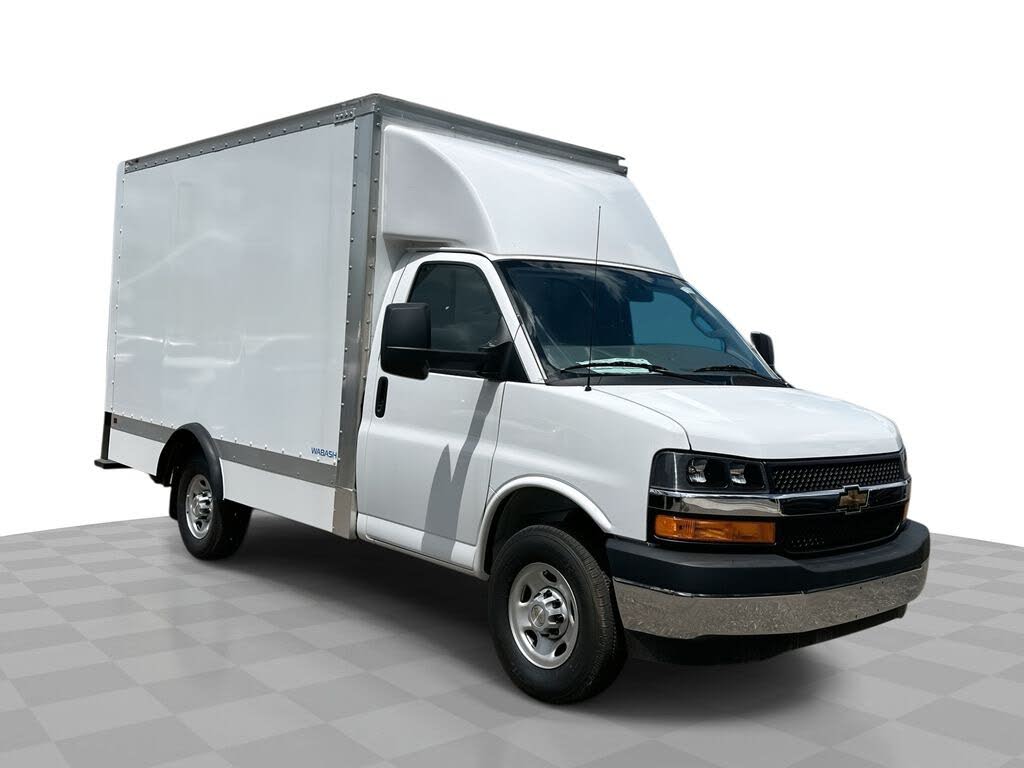 2025 Chevrolet Express Chassis 3500 Cutaway 139