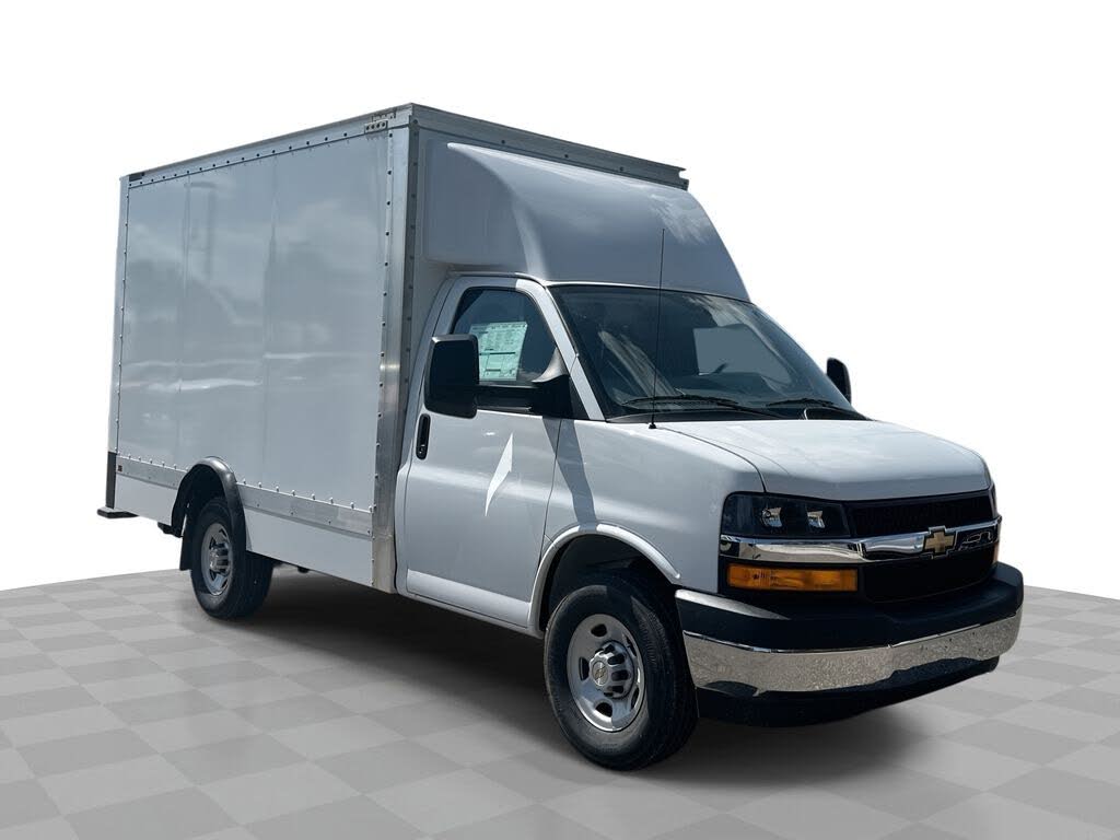 2025 Chevrolet Express Chassis 3500 Cutaway 139