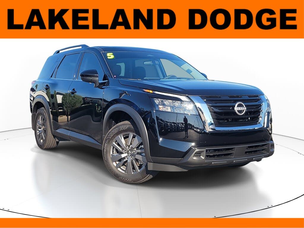 2025 Nissan Pathfinder SV FWD