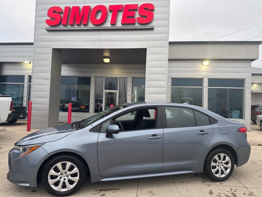 2025 Toyota Corolla LE FWD