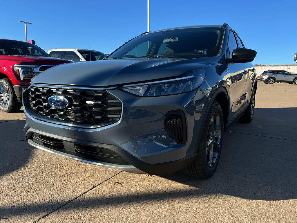 2026 Ford Escape ST-Line FWD