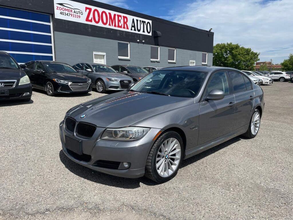BMW 3 Series 328i xDrive Sedan AWD 2011