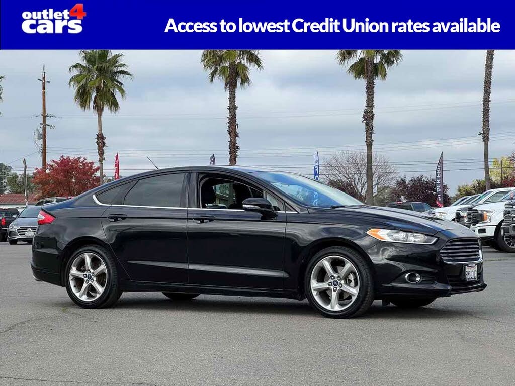 2013 Ford Fusion SE