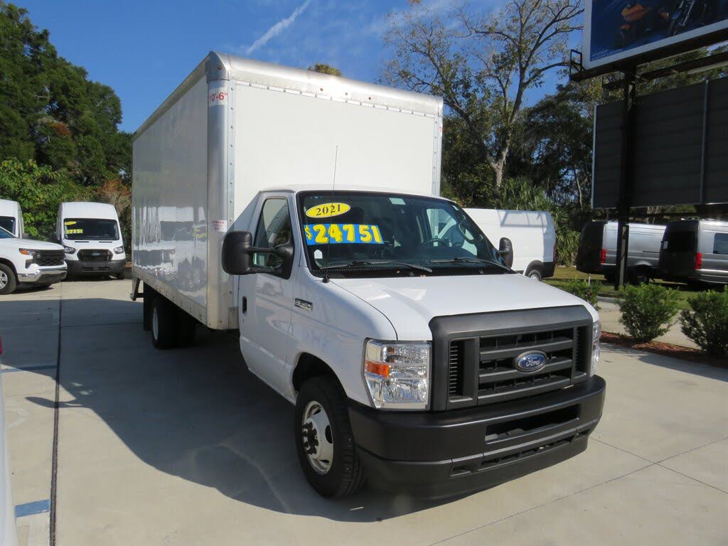 2021 Ford E-Series Chassis E-350 SD Cutaway SB RWD