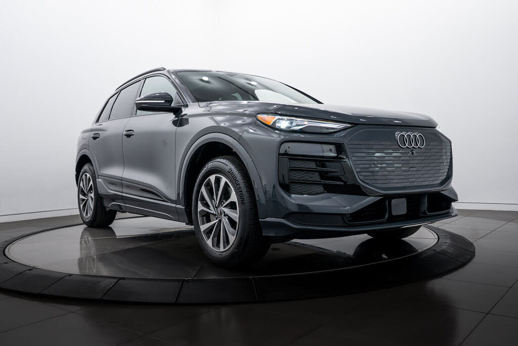 2025 Audi Q6 e-tron quattro Premium