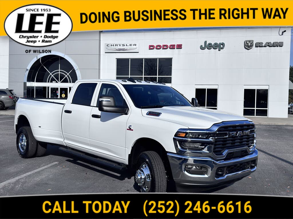 2026 RAM 3500 Tradesman Crew Cab LB DRW 4WD