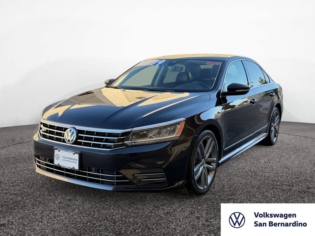 2019 Volkswagen Passat 2.0T SE R-Line FWD