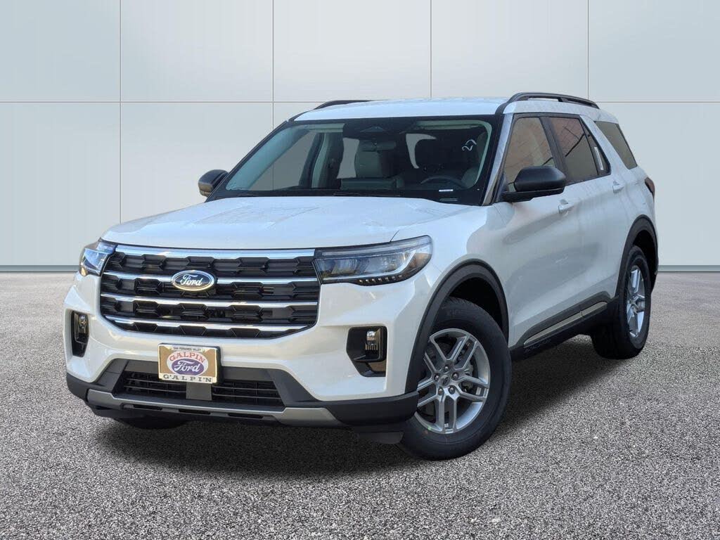 2025 Ford Explorer Active RWD