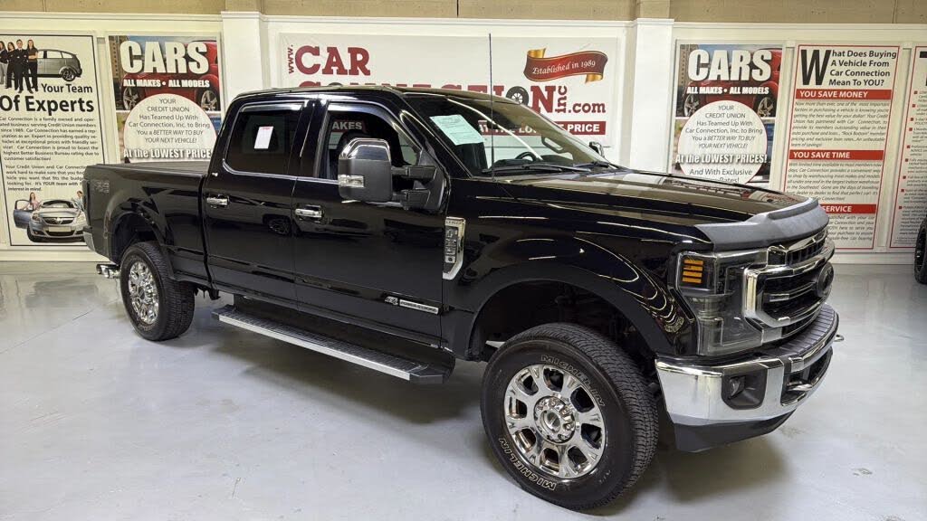 2022 Ford F-250 Super Duty Lariat Crew Cab 4WD