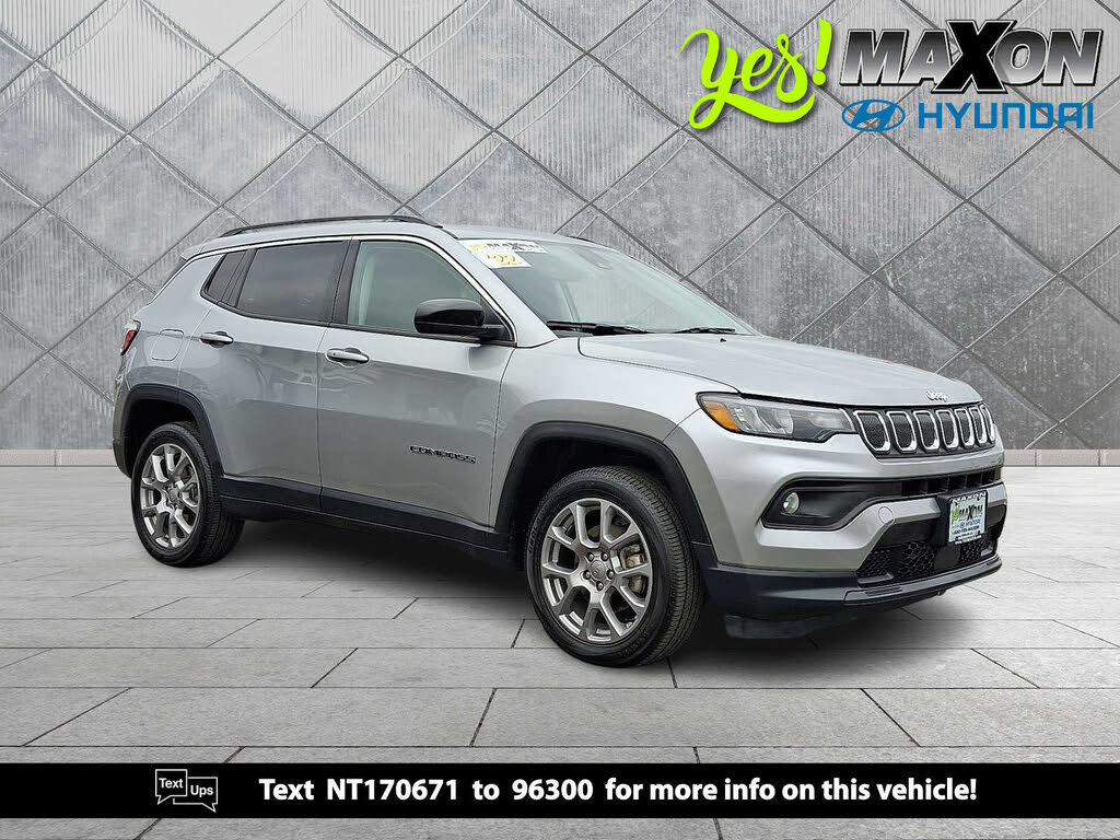 2022 Jeep Compass Latitude Lux 4WD