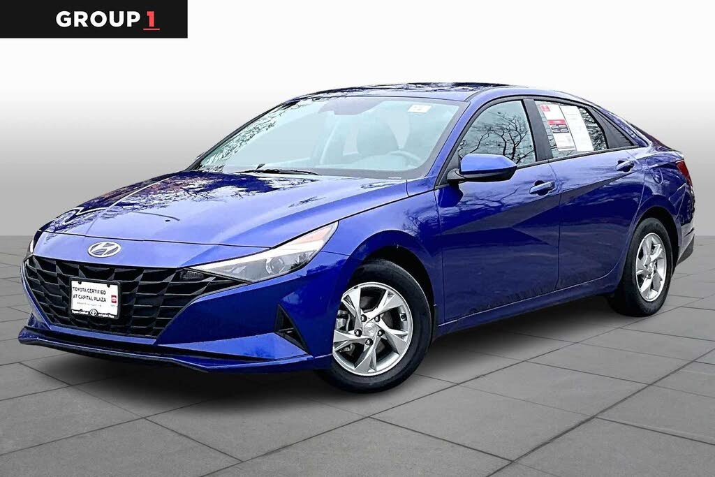 2023 Hyundai Elantra SE FWD