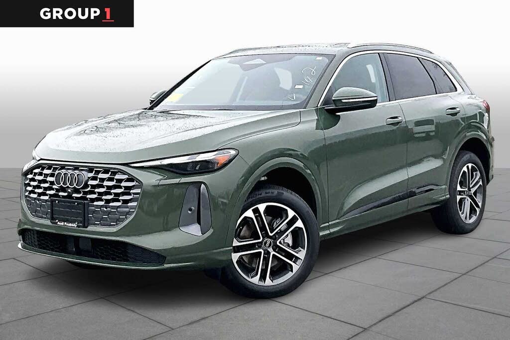 2025 Audi Q5 quattro Premium 40 TFSI