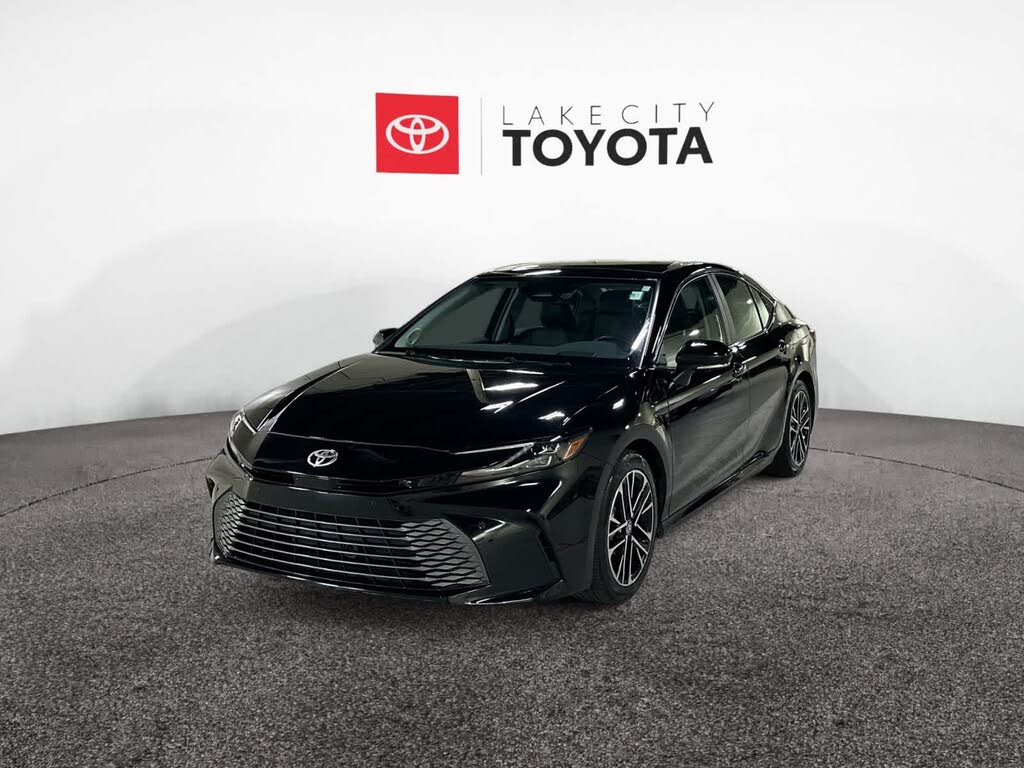 2025 Toyota Camry XLE FWD