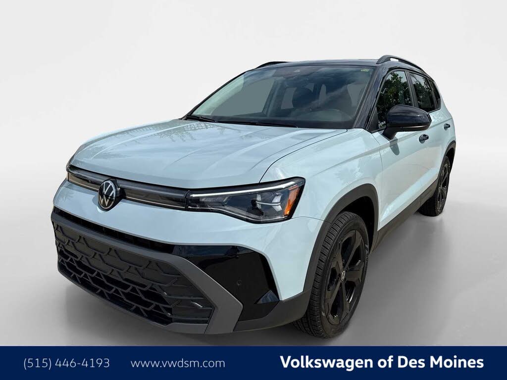 2025 Volkswagen Taos SE Black 4Motion