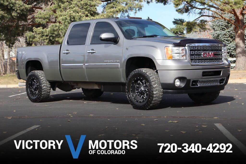 2014 GMC Sierra 2500HD Denali Crew Cab SB 4WD