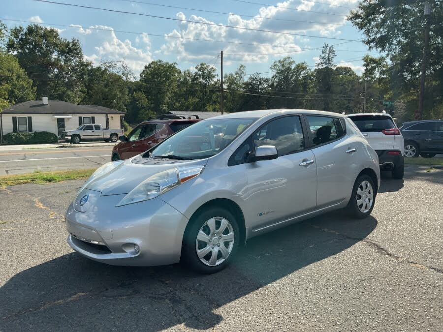 2015 Nissan LEAF SV