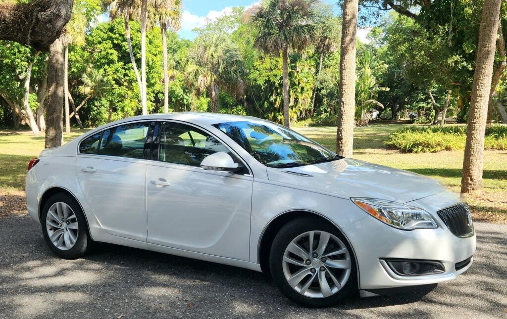 2017 Buick Regal Premium II Sedan FWD