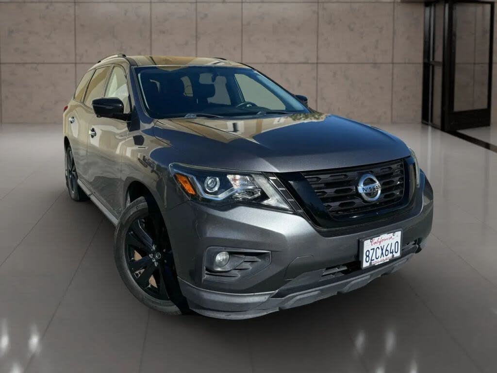 2018 Nissan Pathfinder SL