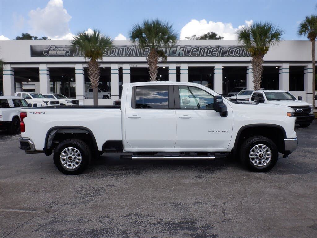 2024 Chevrolet Silverado 2500HD LT Crew Cab 4WD