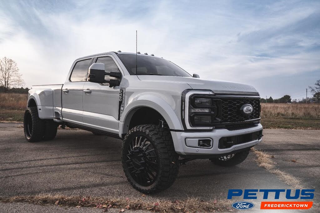 2026 Ford F-450 Super Duty Platinum Crew Cab LB DRW 4WD