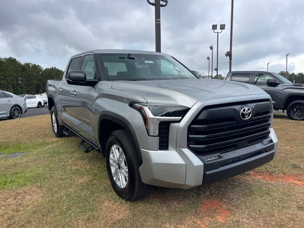 2026 Toyota Tundra SR5 CrewMax Cab 4WD