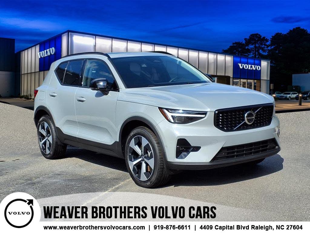 2026 Volvo XC40 B5 Plus AWD