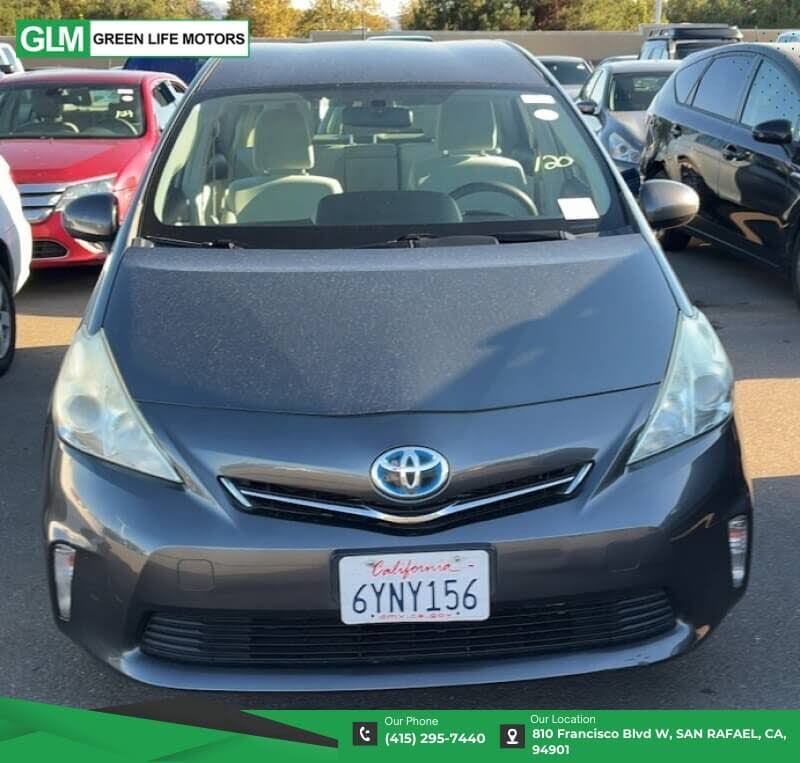 2012 Toyota Prius v Three FWD