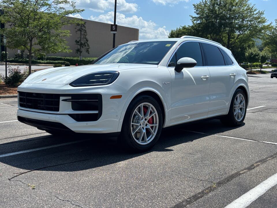 2025 Porsche Cayenne S AWD