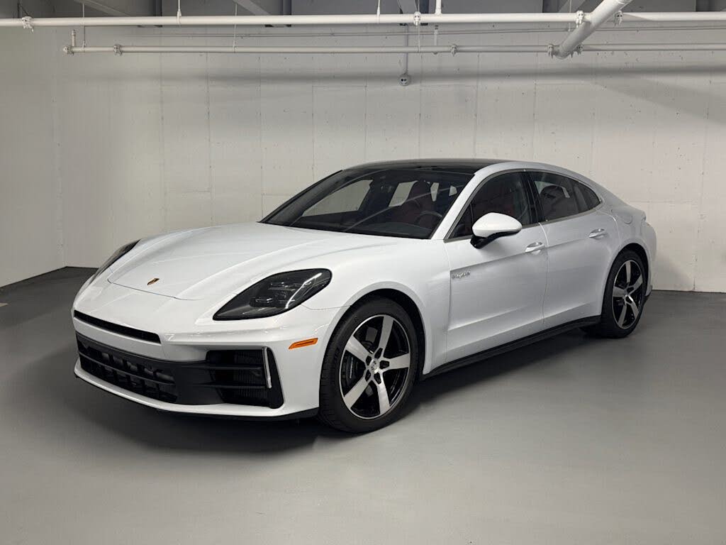 2025 Porsche Panamera 4 AWD