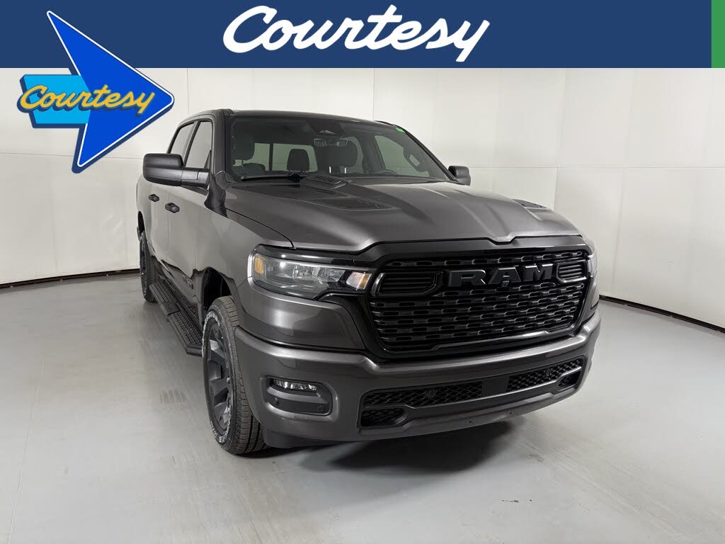 2026 RAM 1500 Express Crew Cab 4WD