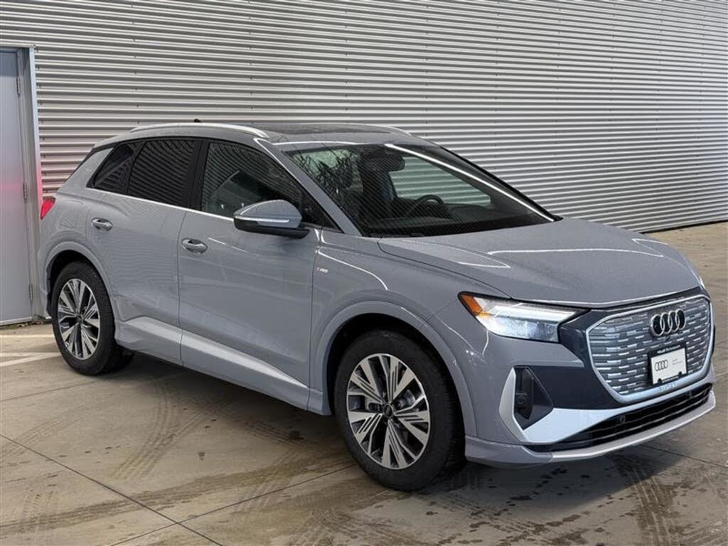2026 Audi Q4 e-tron quattro Premium 55