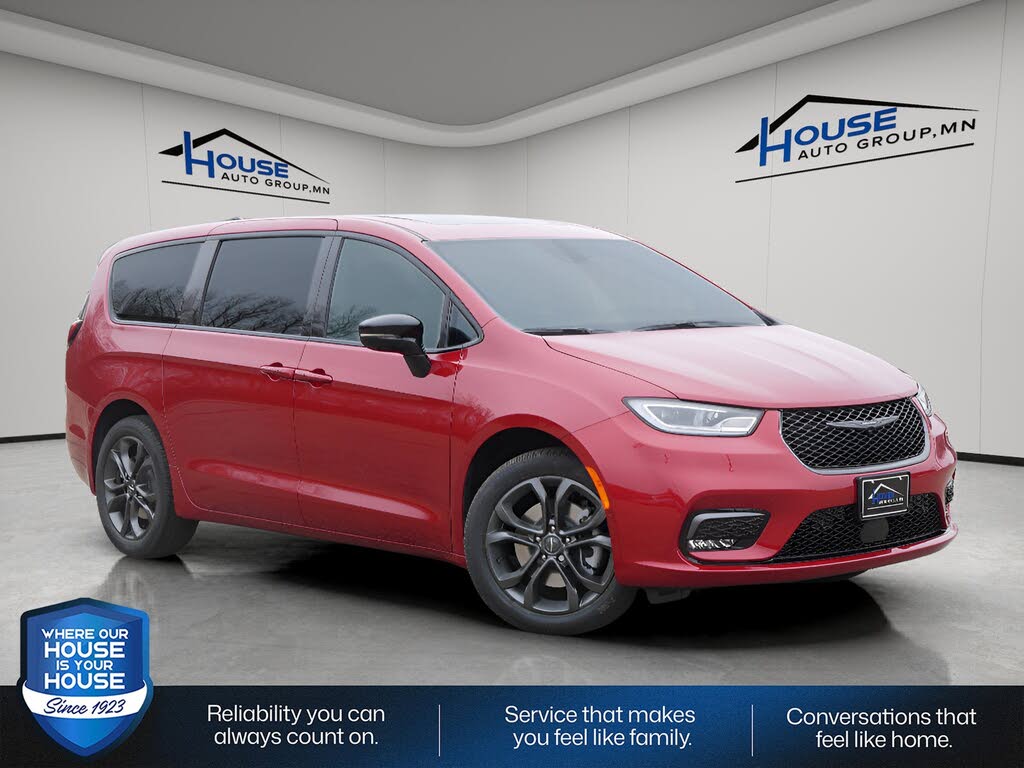 2026 Chrysler Pacifica Select AWD